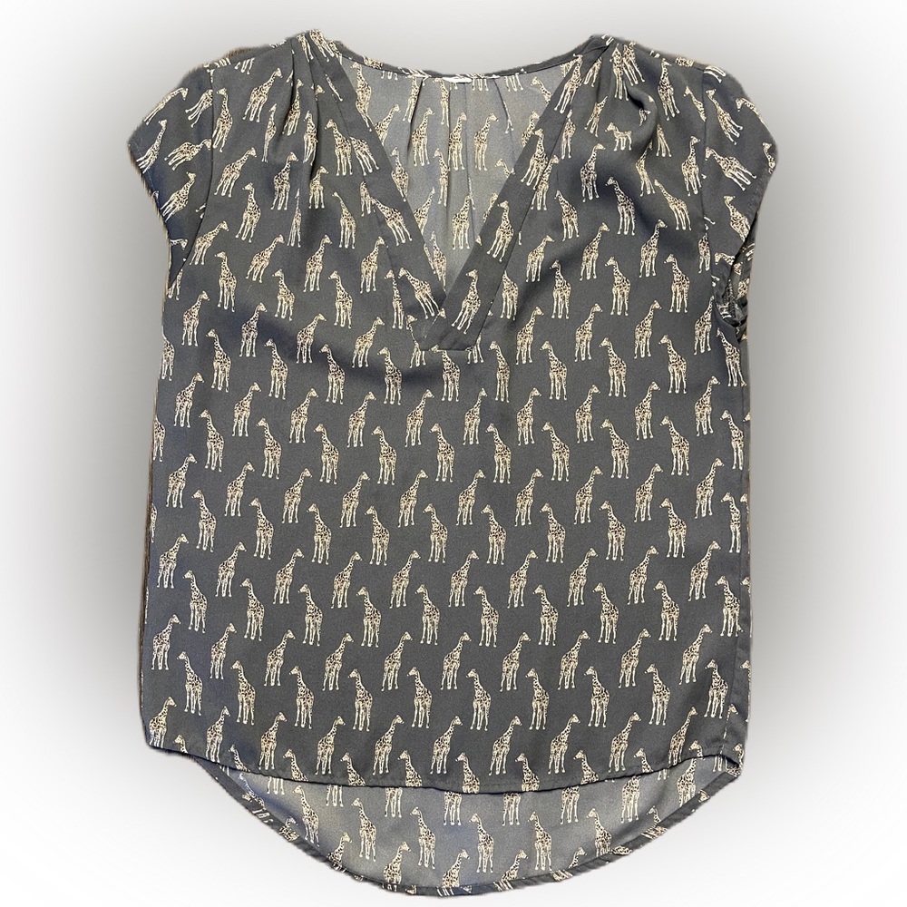 H&M Giraffe V Neck Loose Fit Giraffe Print Top